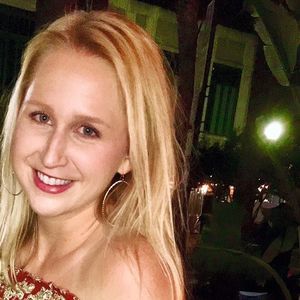 Meet your Posher, Liz